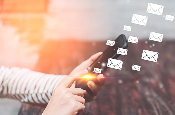 Centrally controlled email signatures
